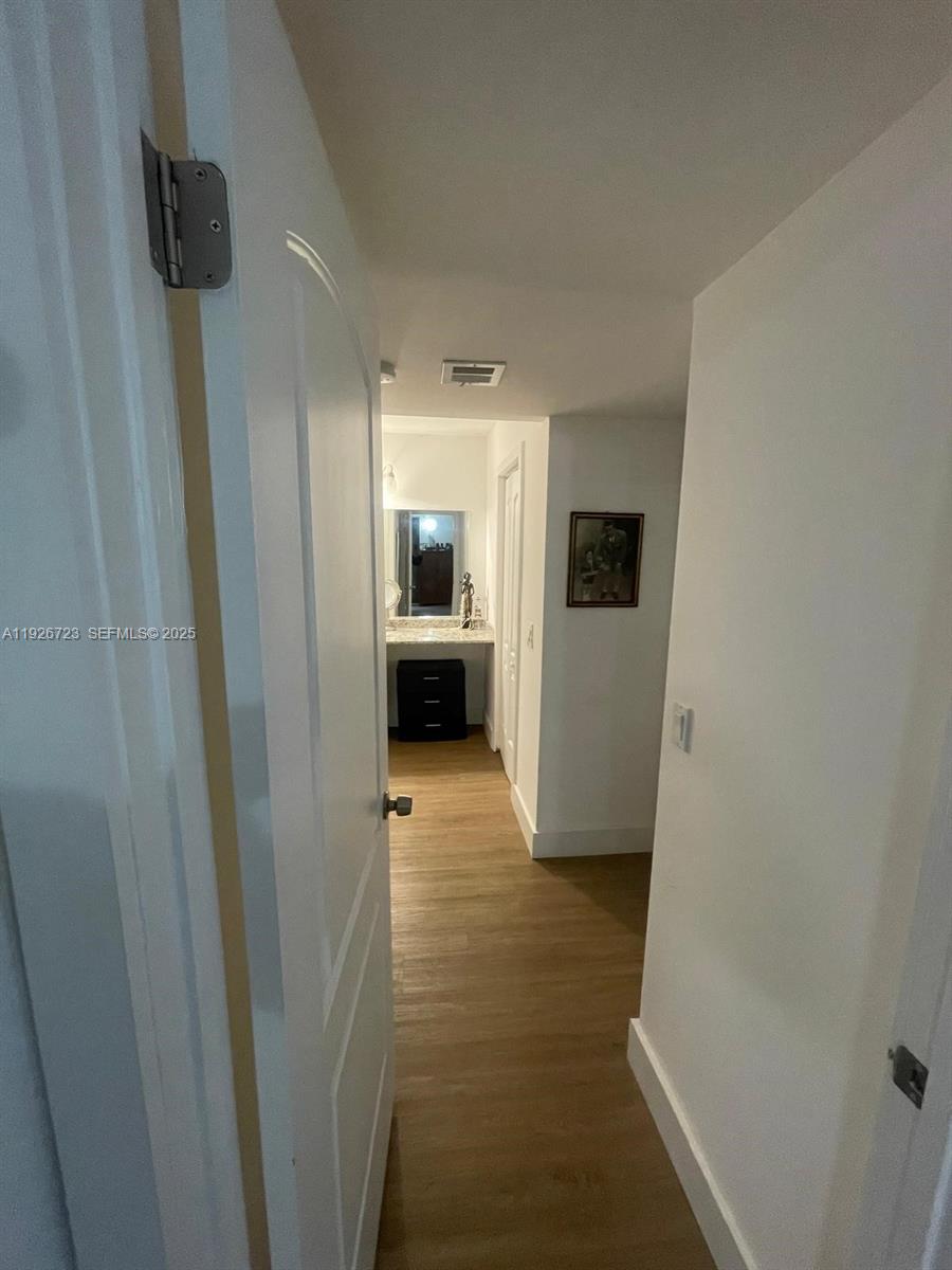 RACQUET CLUB APTS AT BONA - Residential