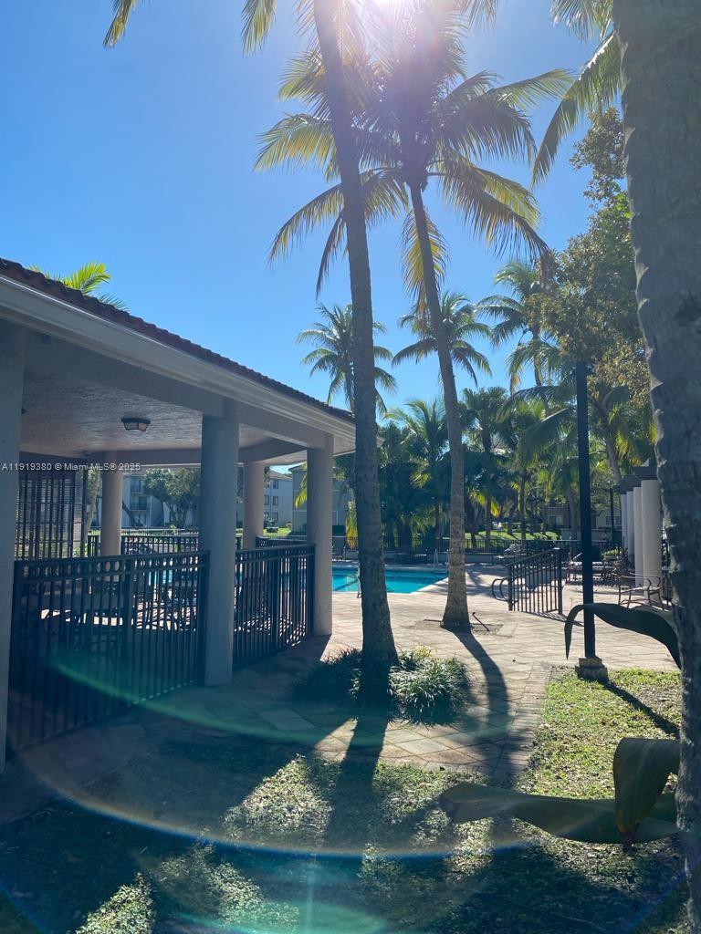 VISCONTI CONDO - Residential