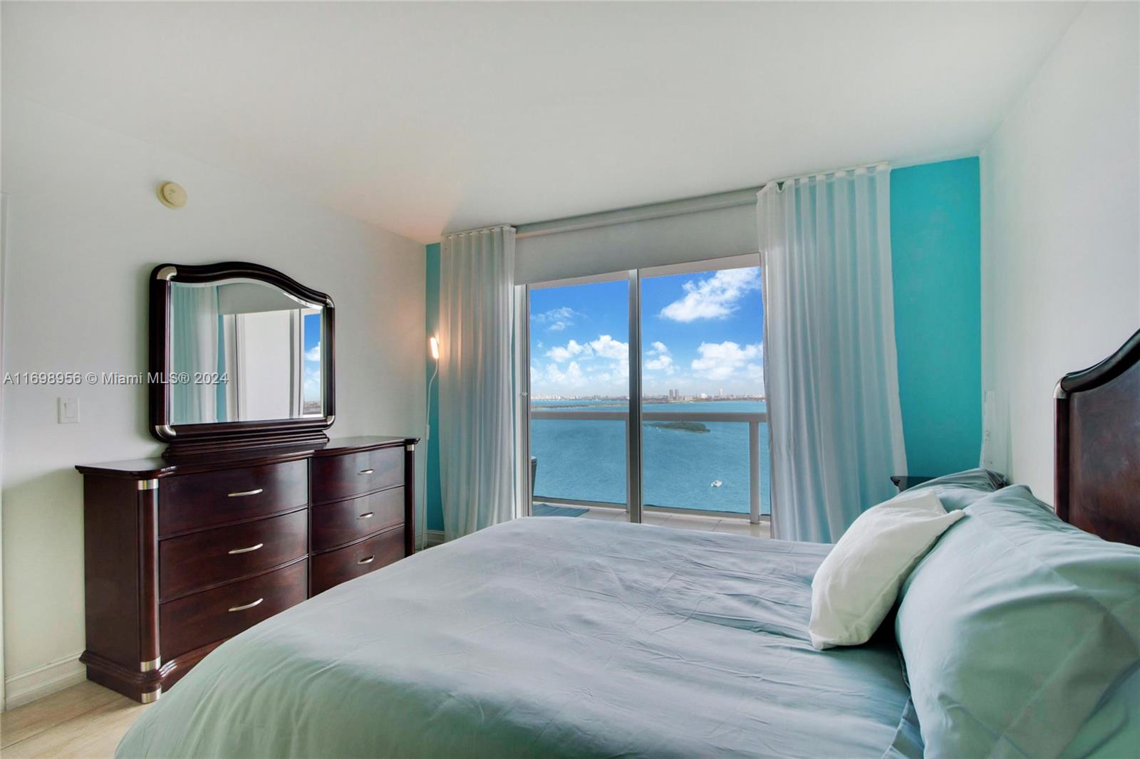 1800 CLUB CONDO - Residential