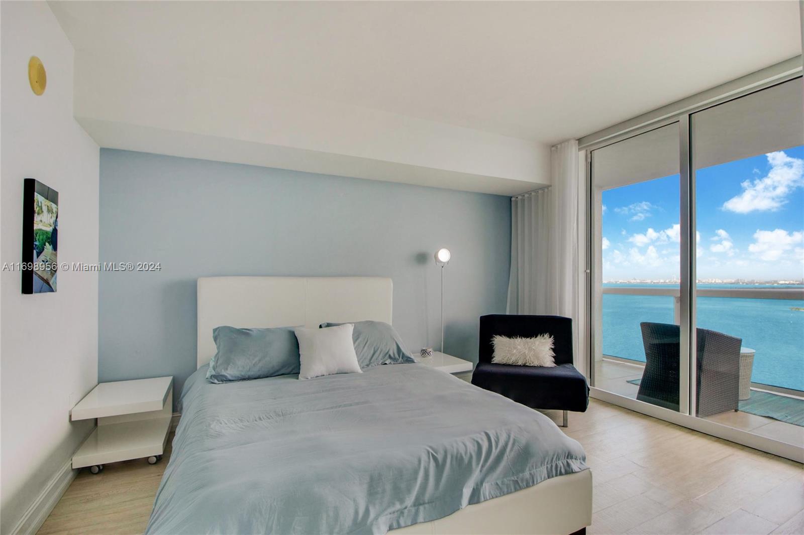1800 CLUB CONDO - Residential