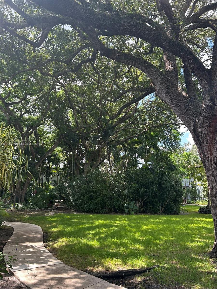 PATHWAYS CONDO - Residential Lease