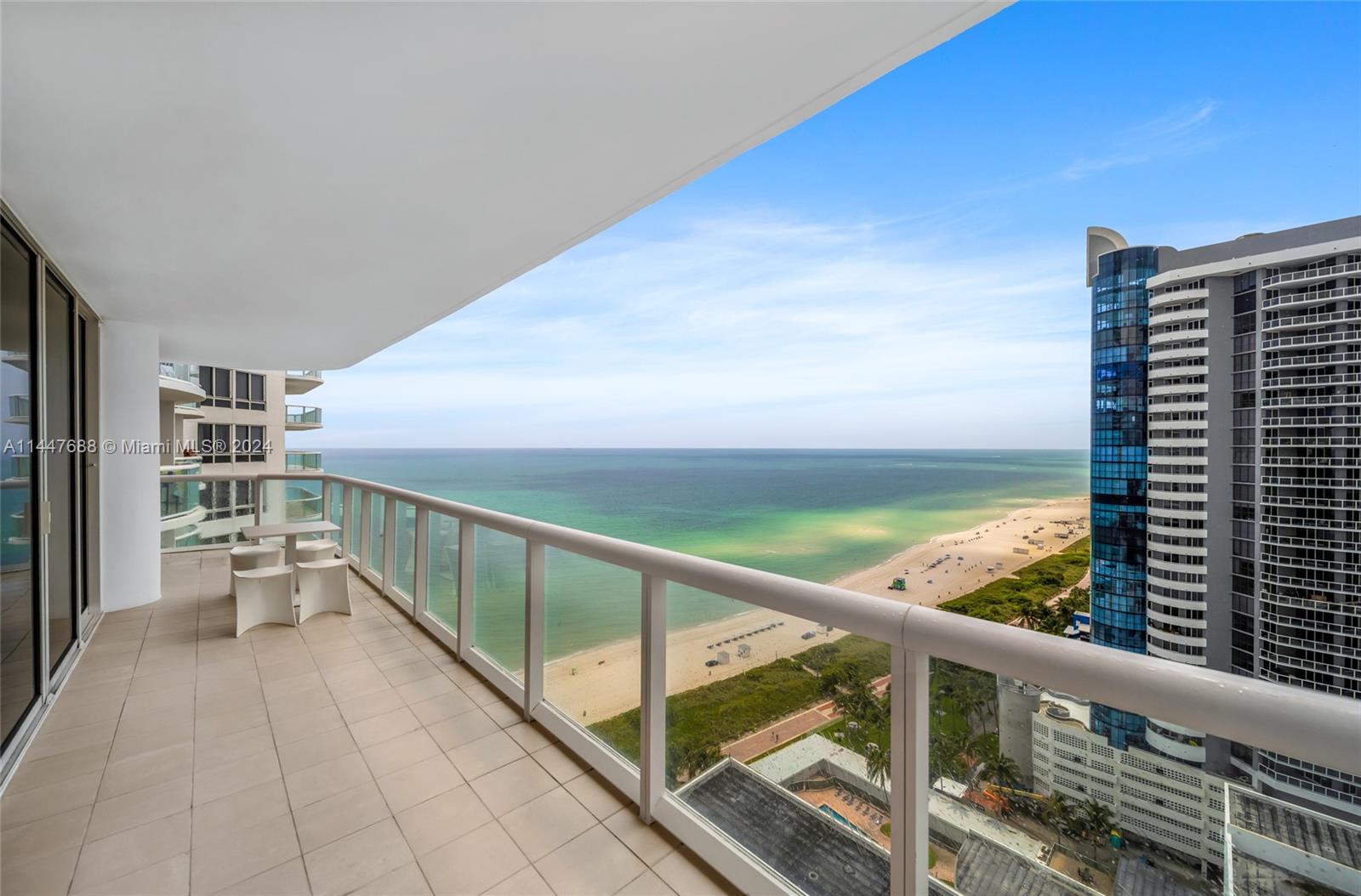 AKOYA CONDO - Residential