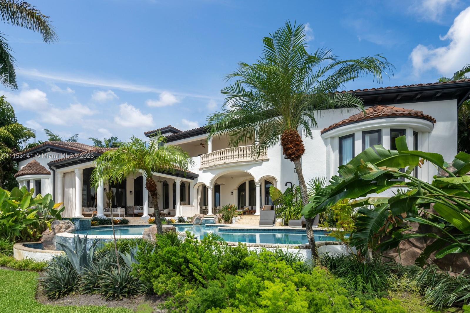 HIBISCUS ISLAND - Land
