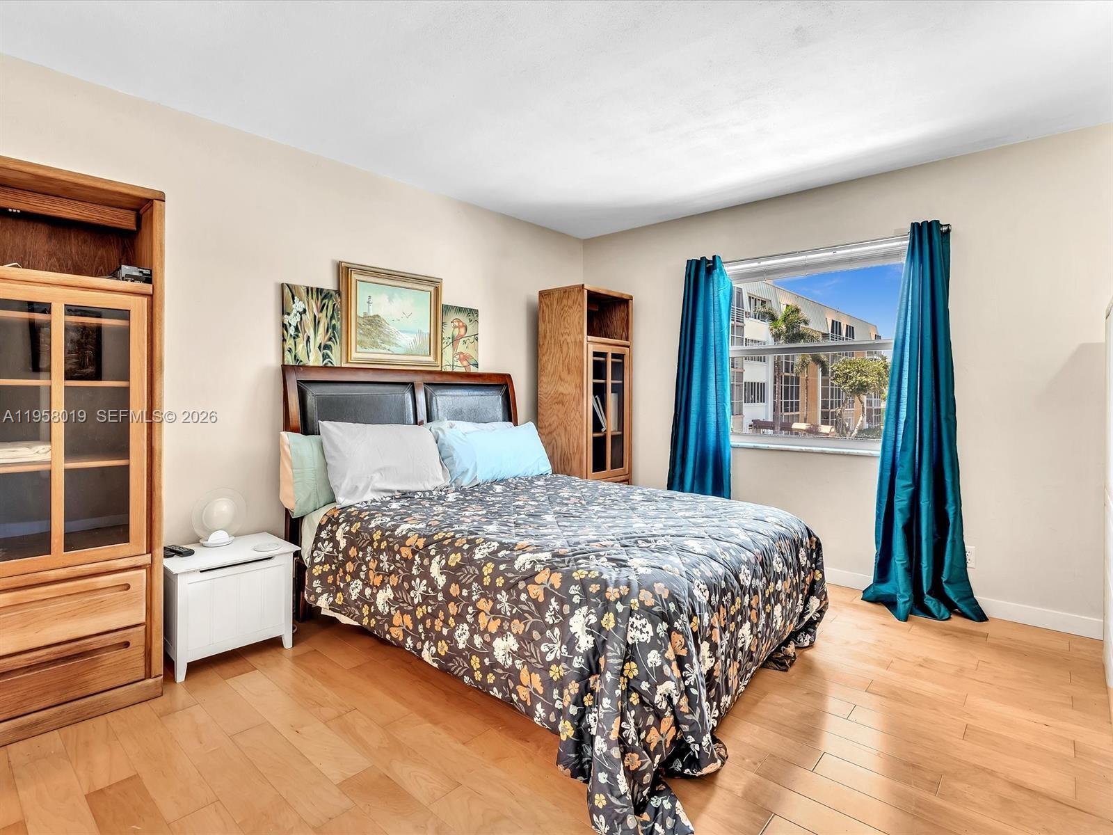 RIVER SHORES CONDO - Residential Lease