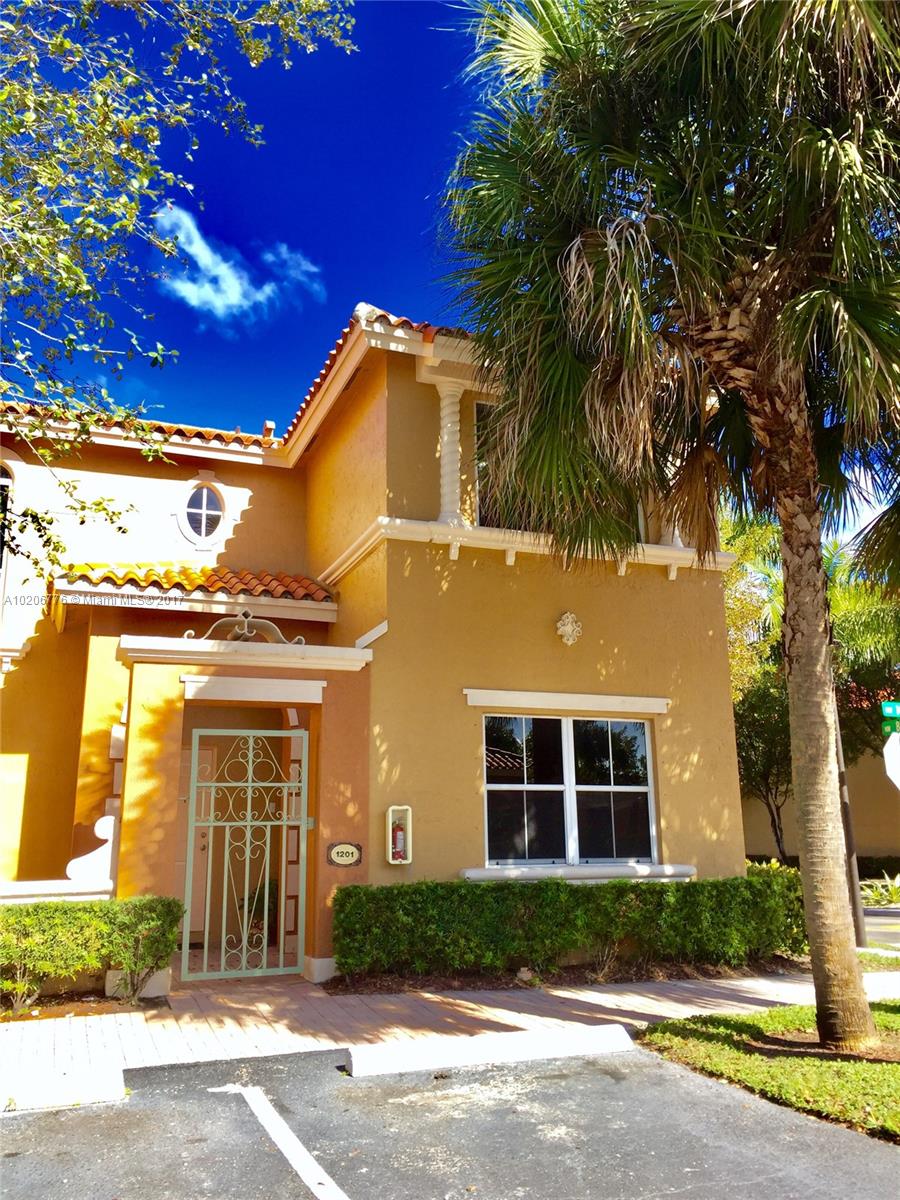 Villa Vizcaya Condo - Residential Lease