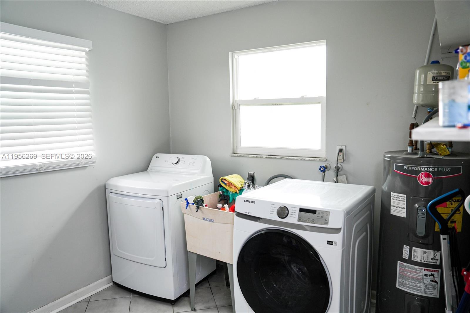 SEBASTIAN HIGHLANDS UNIT - Residential