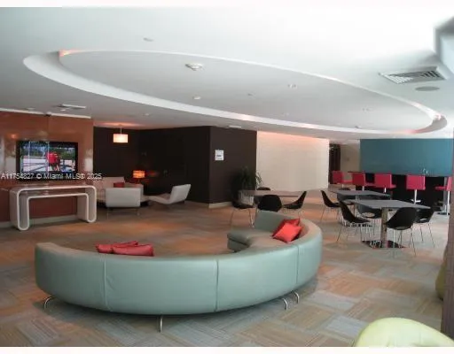 Miami, Florida 33131, United States, 1 Bedroom Bedrooms, ,1 BathroomBathrooms,Residential,Active,80178