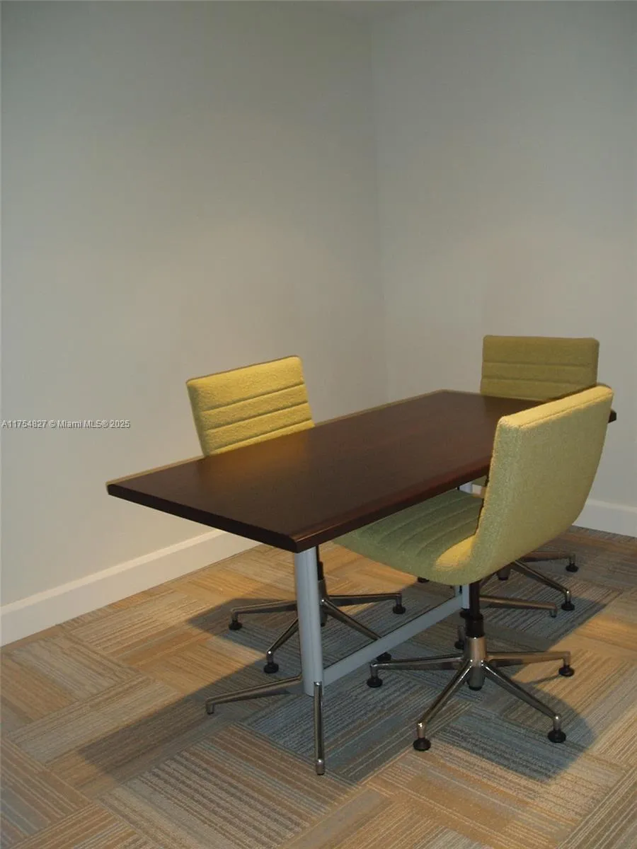 Miami, Florida 33131, United States, 1 Bedroom Bedrooms, ,1 BathroomBathrooms,Residential,Active,80178