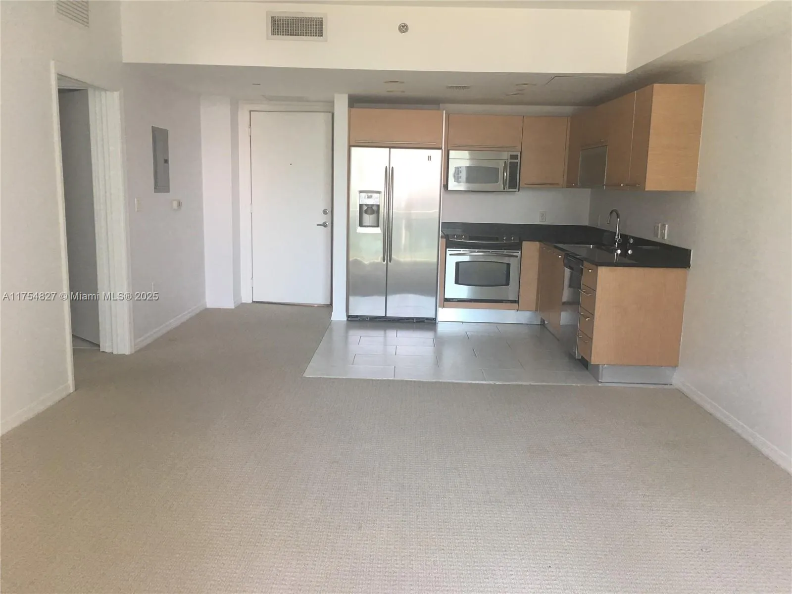 Miami, Florida 33131, United States, 1 Bedroom Bedrooms, ,1 BathroomBathrooms,Residential,Active,80178