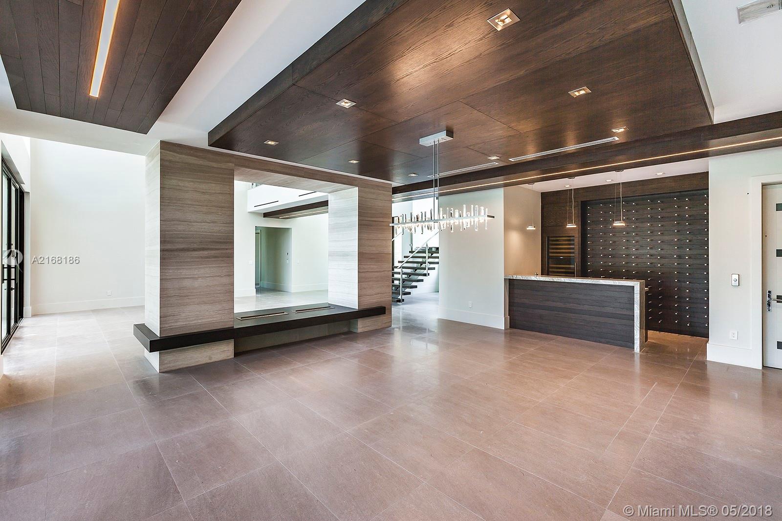 HELMS COUNTRY ESTS ADDN - Residential