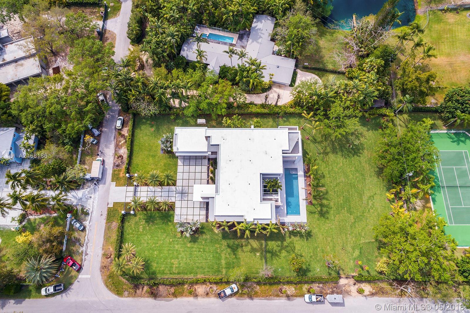 HELMS COUNTRY ESTS ADDN - Residential