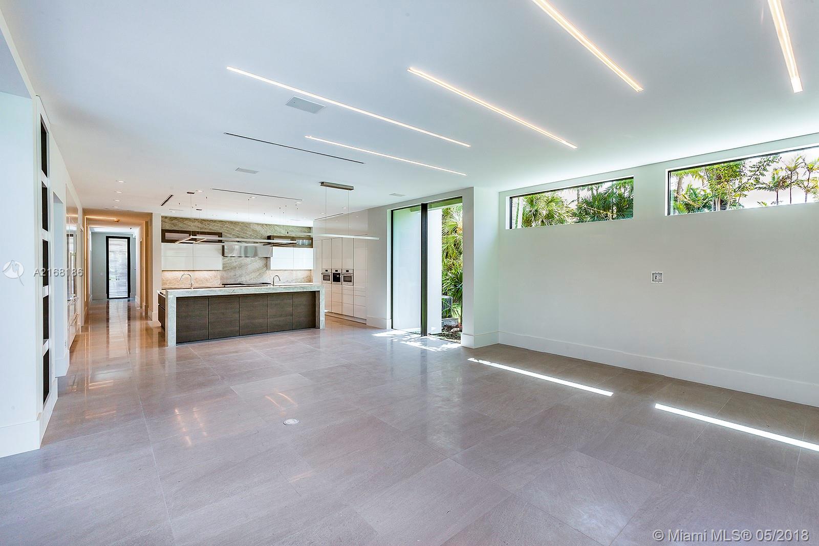 HELMS COUNTRY ESTS ADDN - Residential