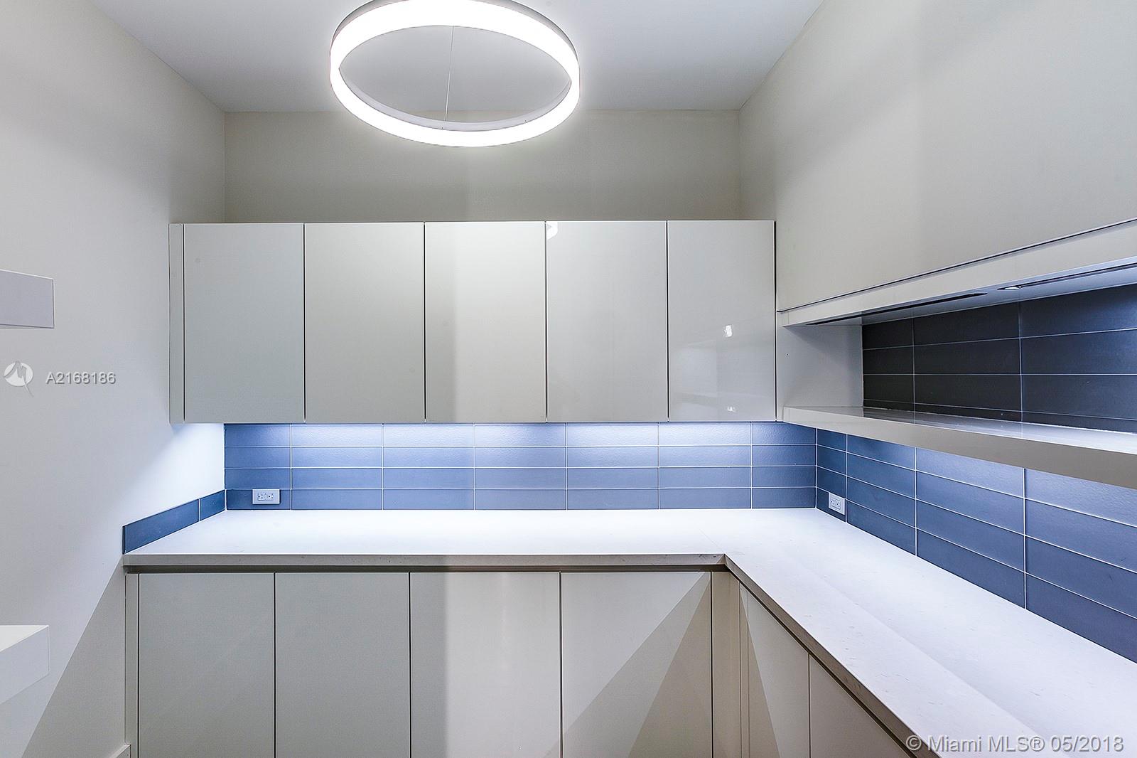 HELMS COUNTRY ESTS ADDN - Residential