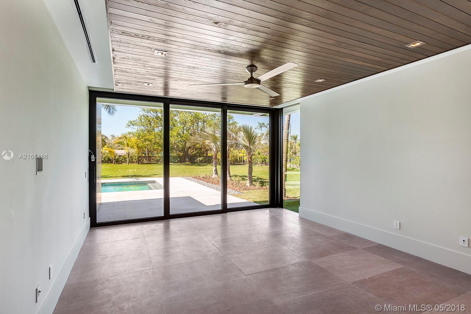 HELMS COUNTRY ESTS ADDN - Residential