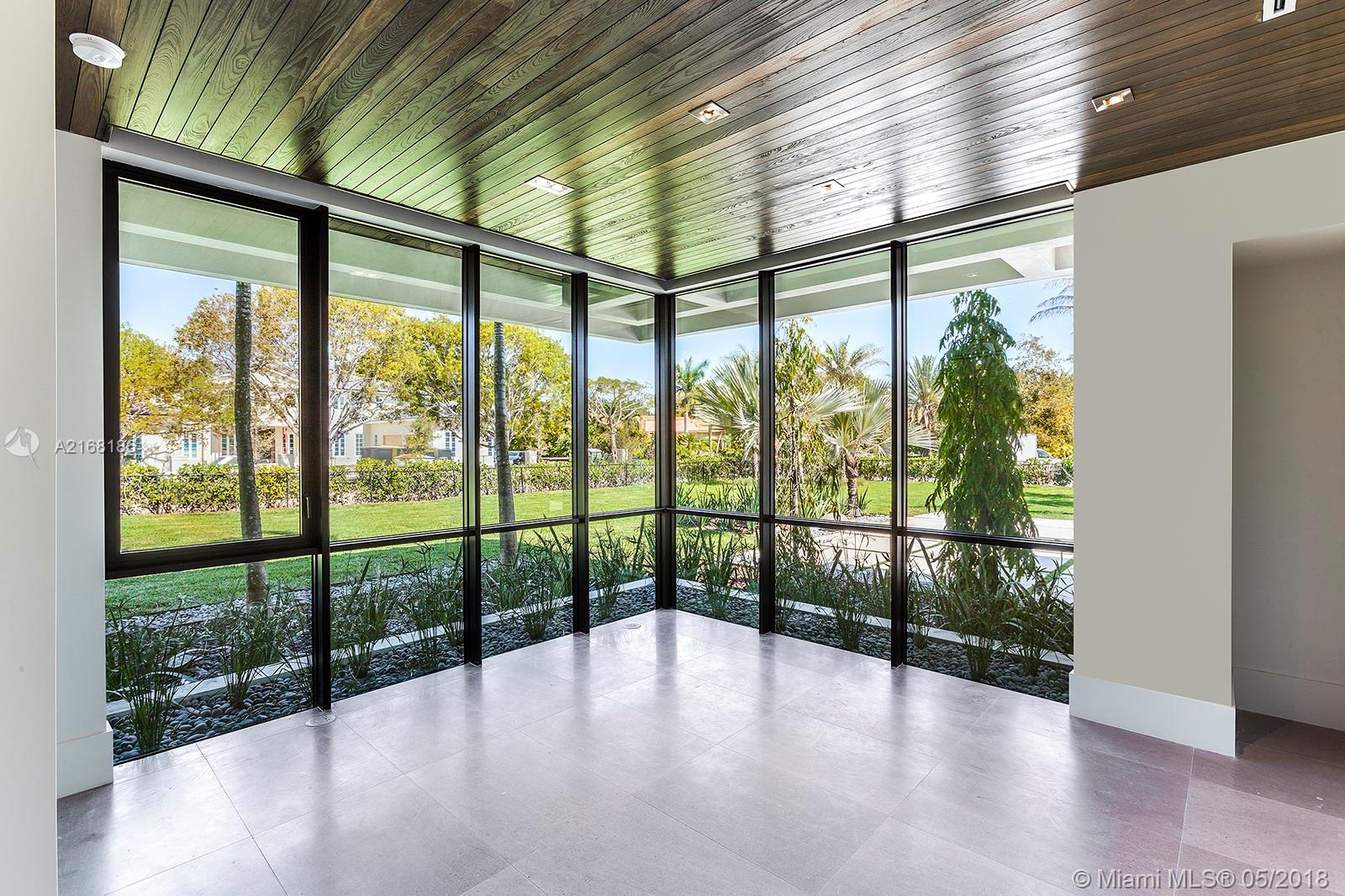 HELMS COUNTRY ESTS ADDN - Residential