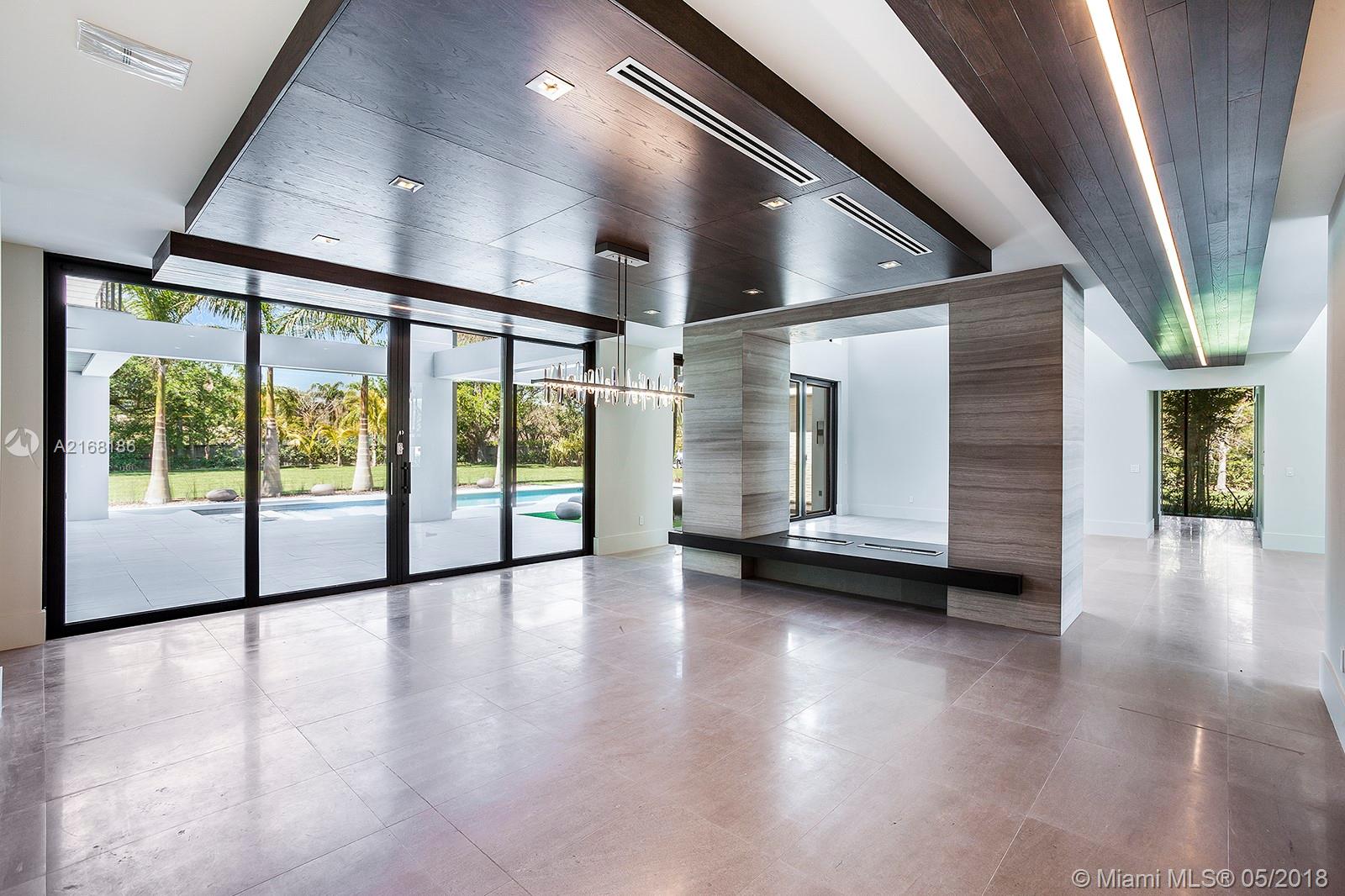 HELMS COUNTRY ESTS ADDN - Residential