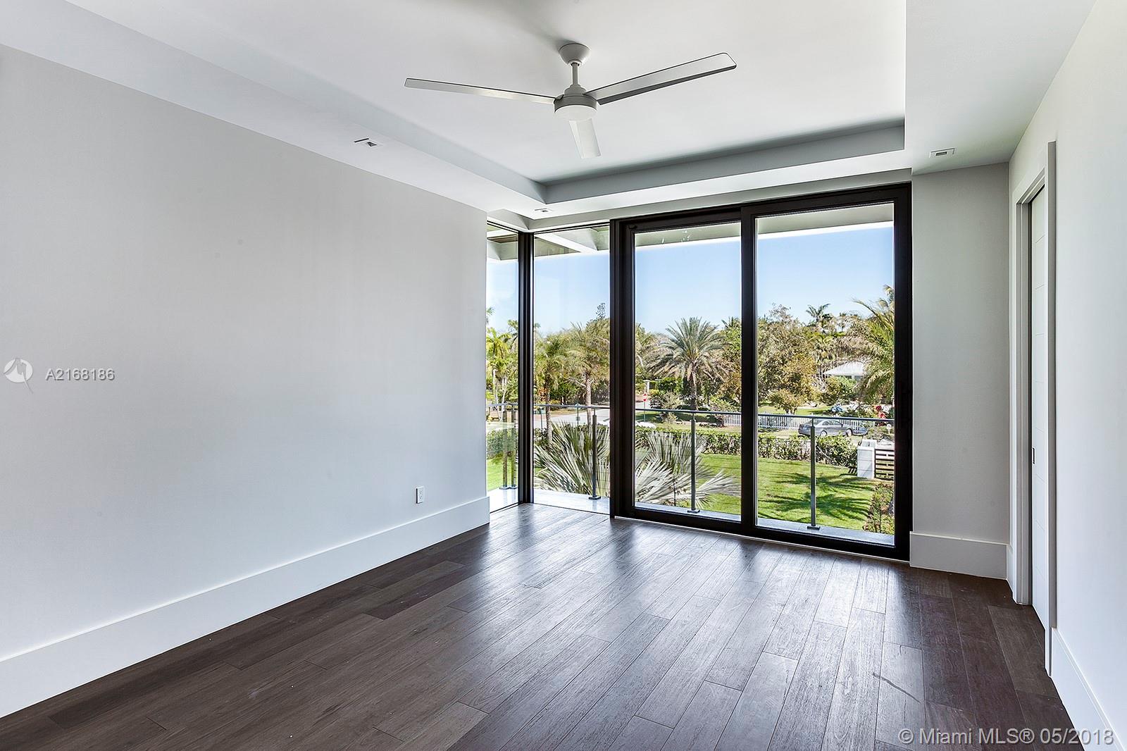 HELMS COUNTRY ESTS ADDN - Residential