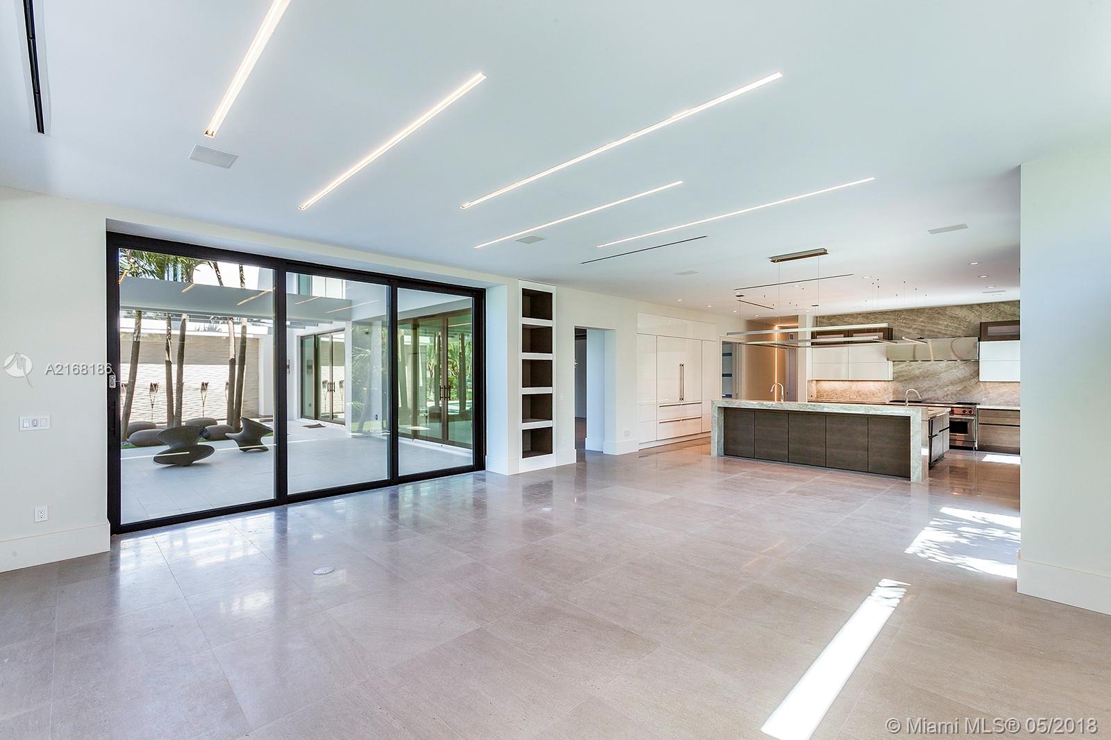 HELMS COUNTRY ESTS ADDN - Residential