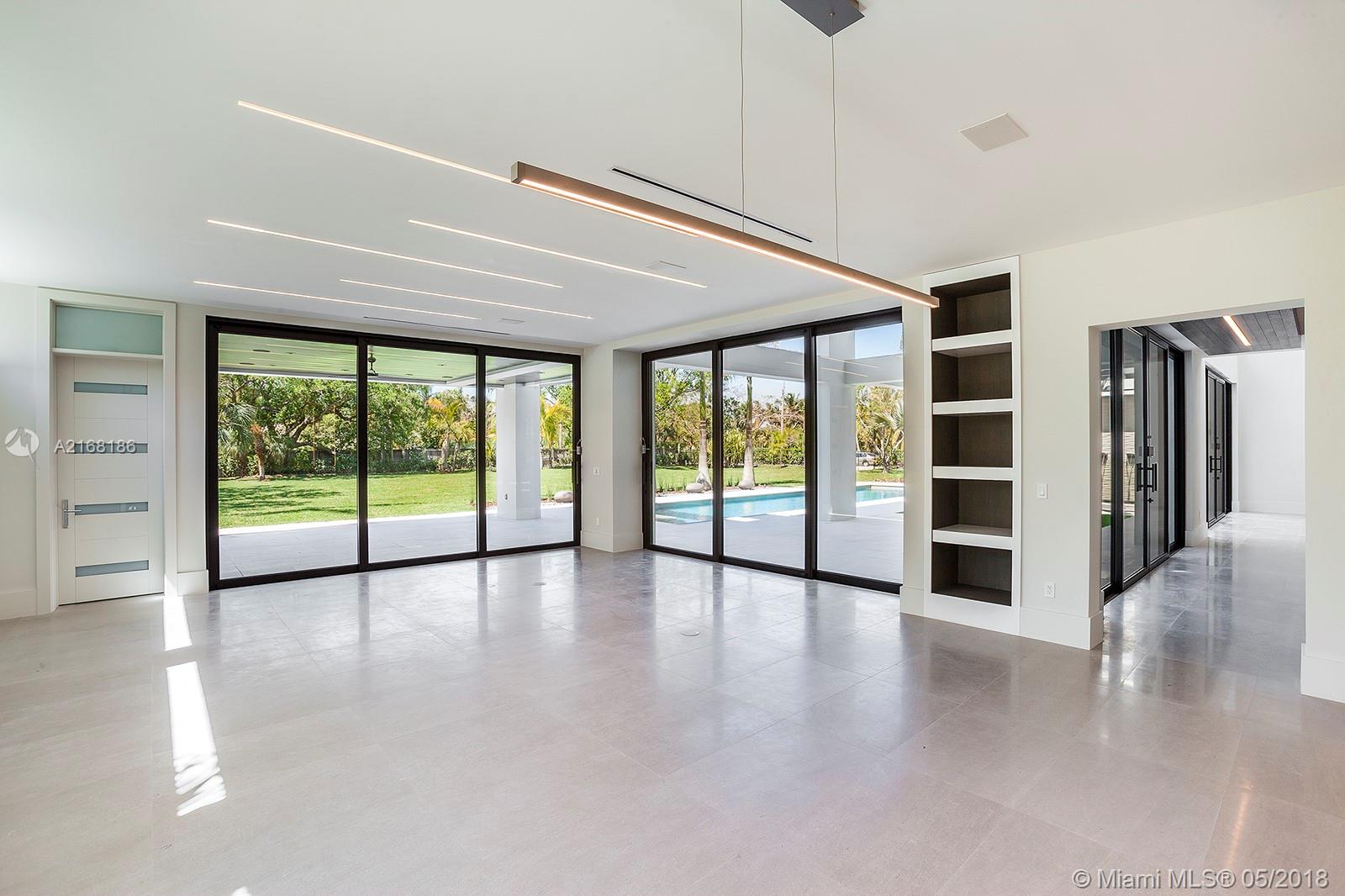 HELMS COUNTRY ESTS ADDN - Residential