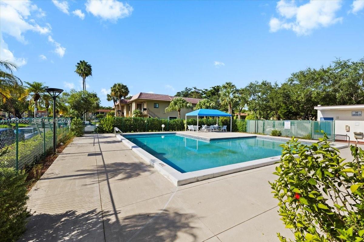 RACQUET CLUB APTS AT BONA - Residential Lease