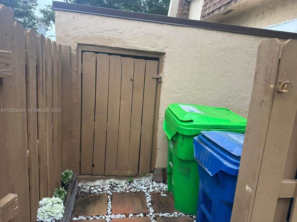 WELLEBY TOWNHOME 1 CONDO - Residential