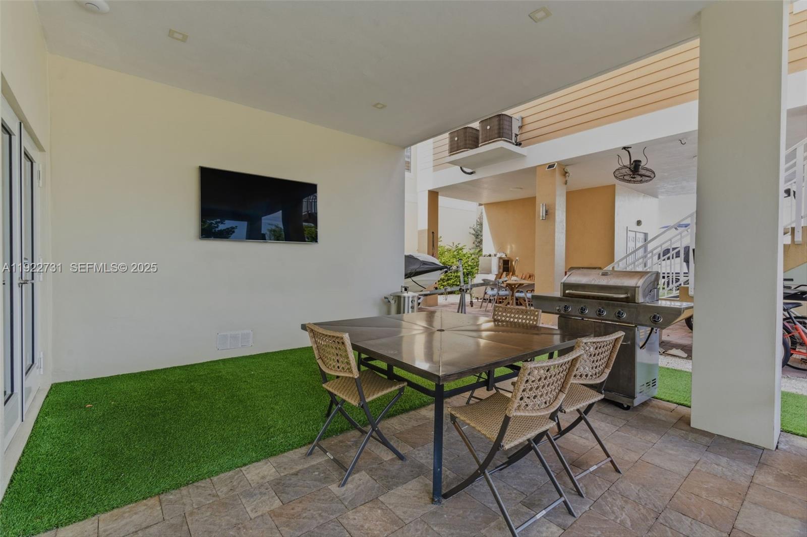 KEY LARGO OCEAN RESORT CO - Residential