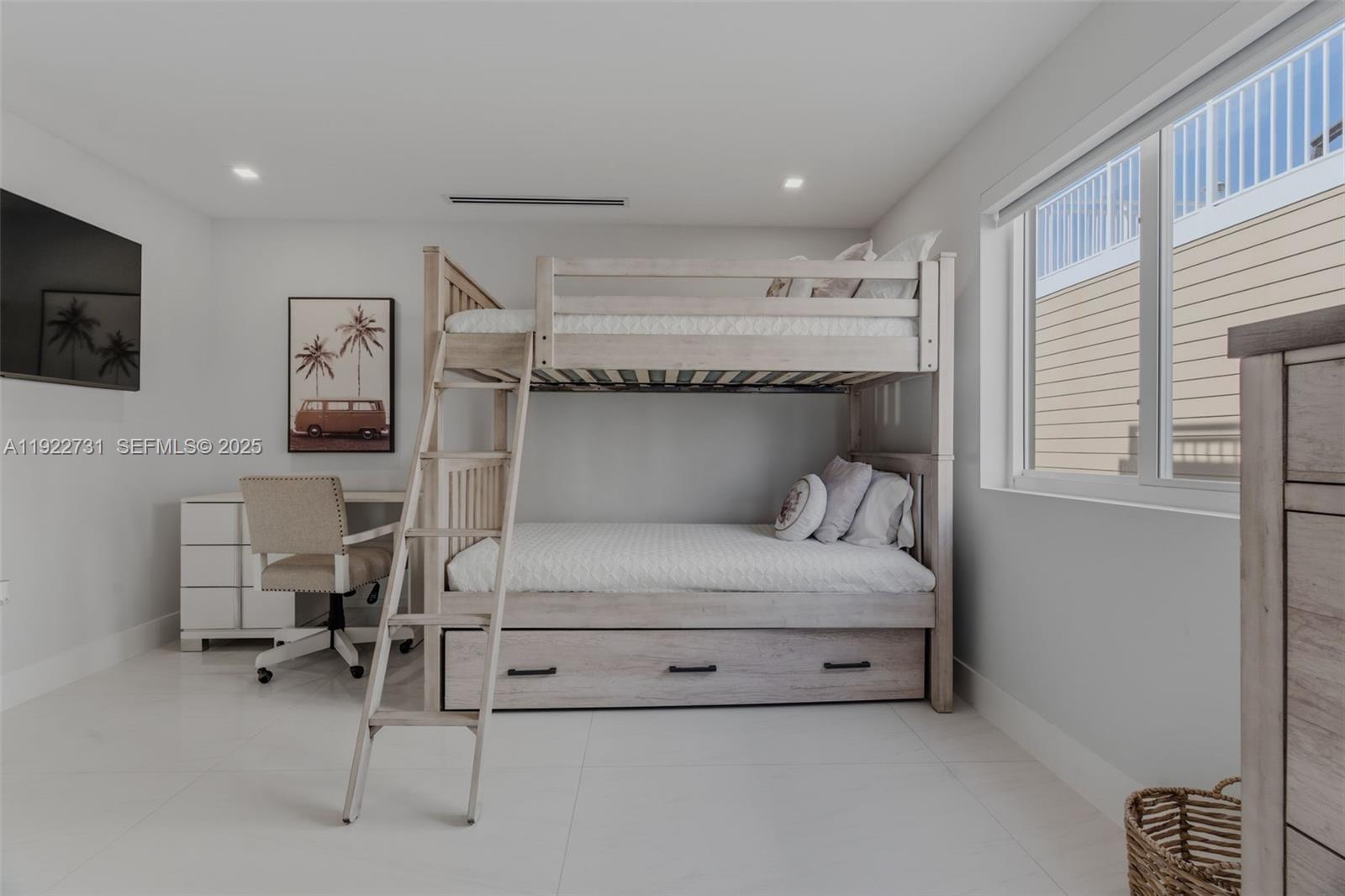 KEY LARGO OCEAN RESORT CO - Residential