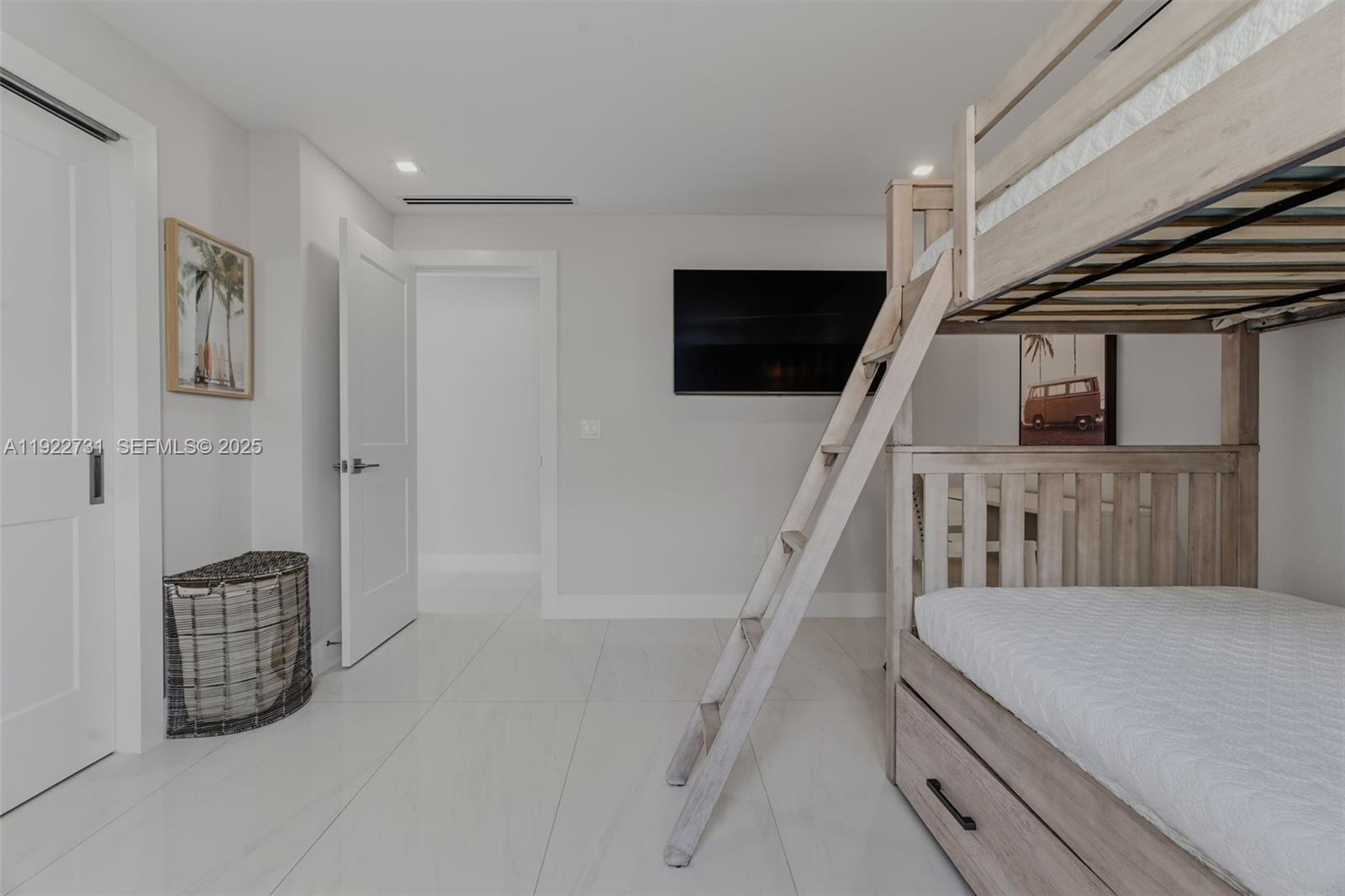 KEY LARGO OCEAN RESORT CO - Residential