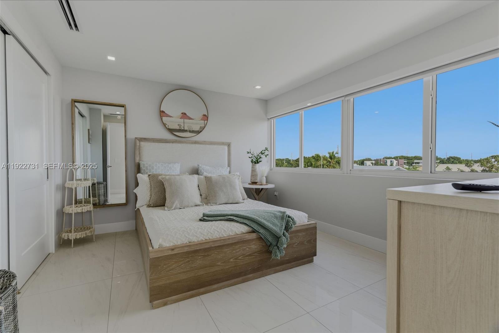 KEY LARGO OCEAN RESORT CO - Residential