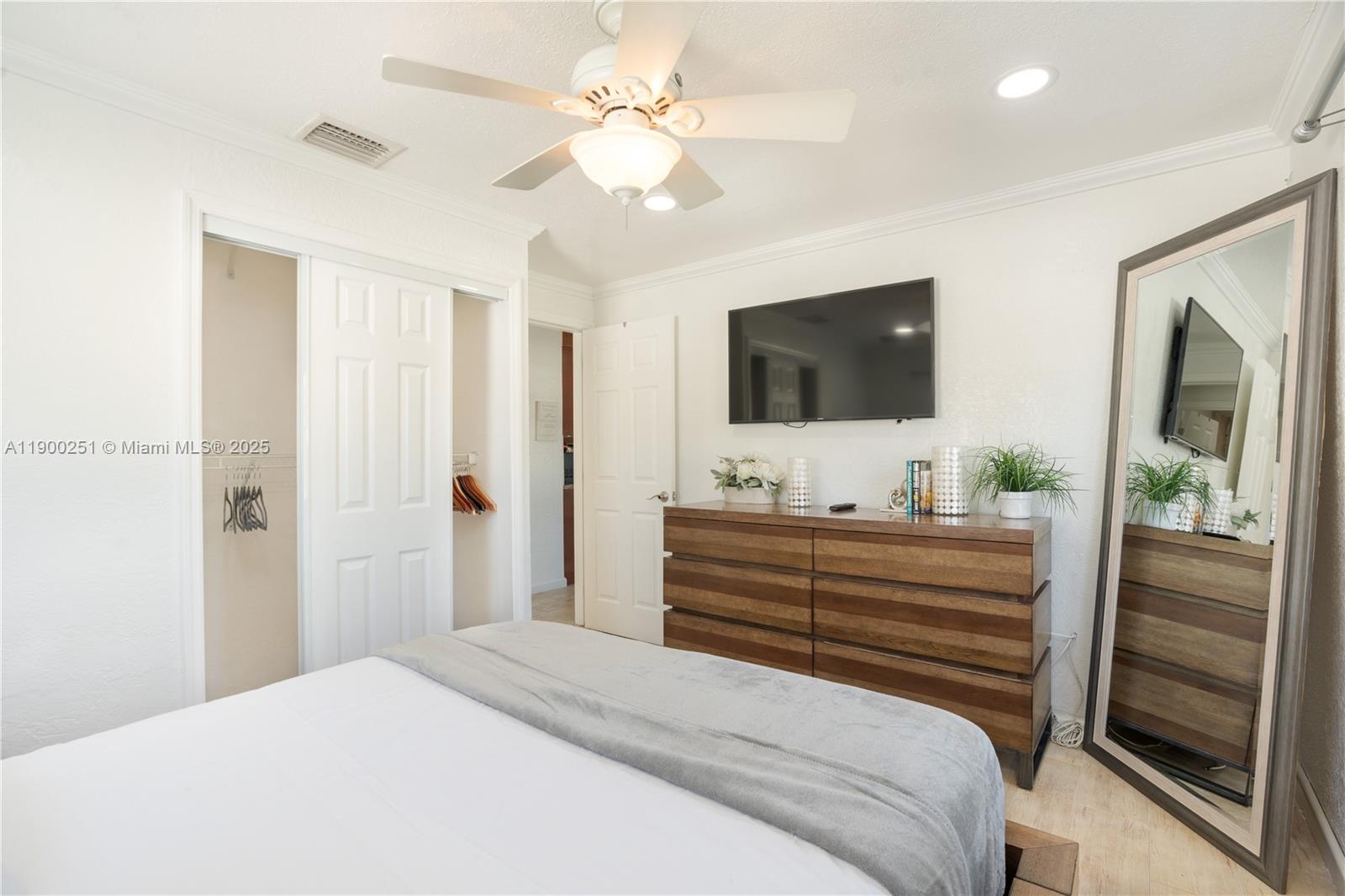 BEVERLY PARK - Residential Lease
