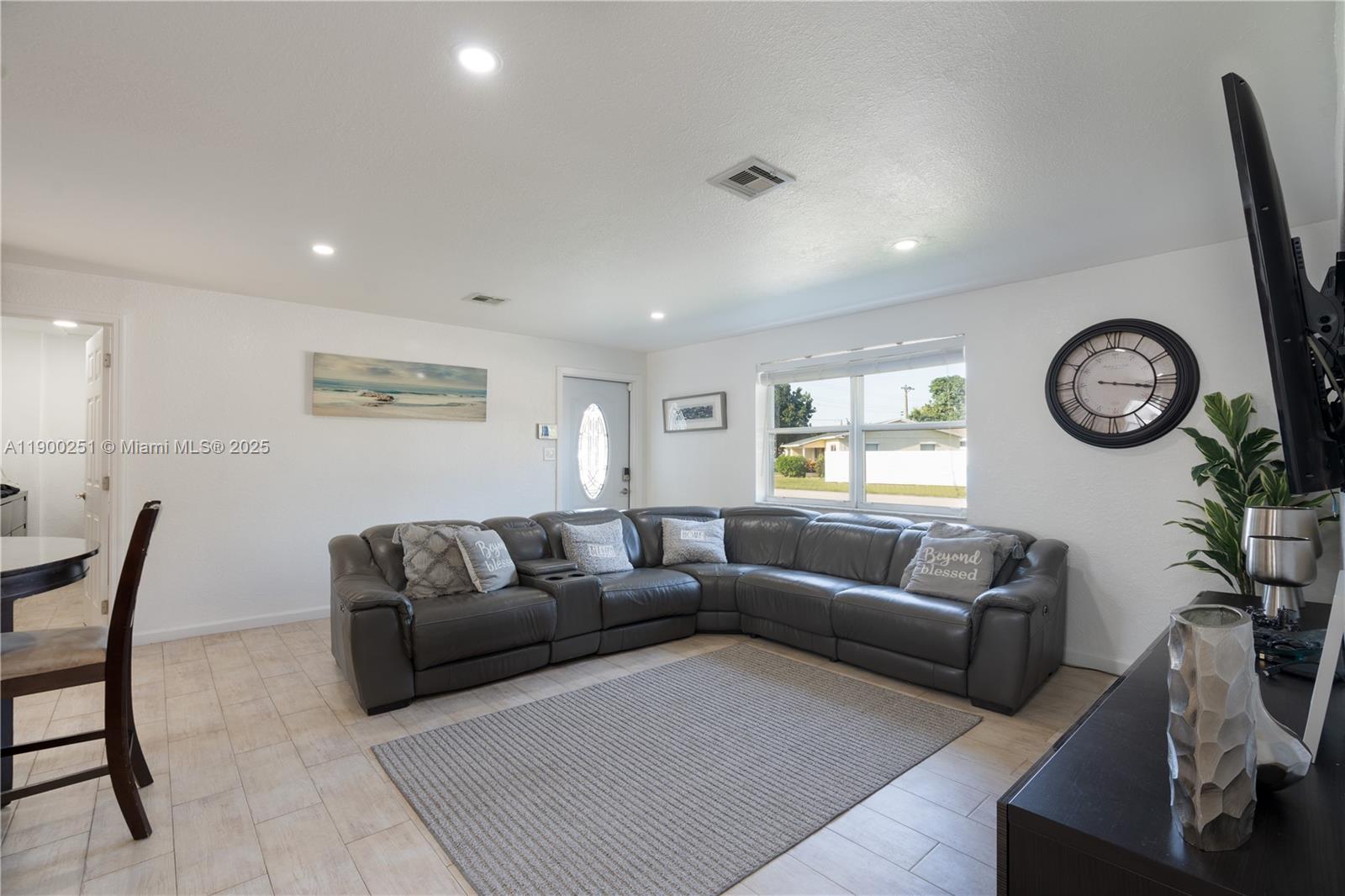 BEVERLY PARK - Residential Lease