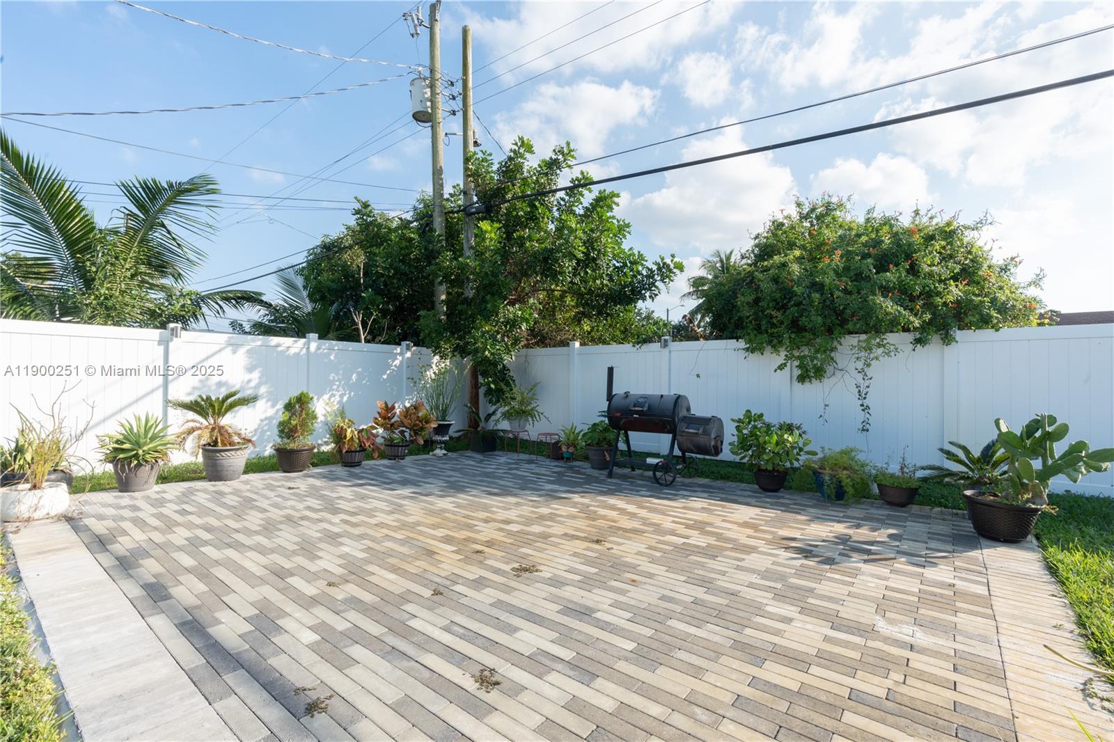 BEVERLY PARK - Residential Lease