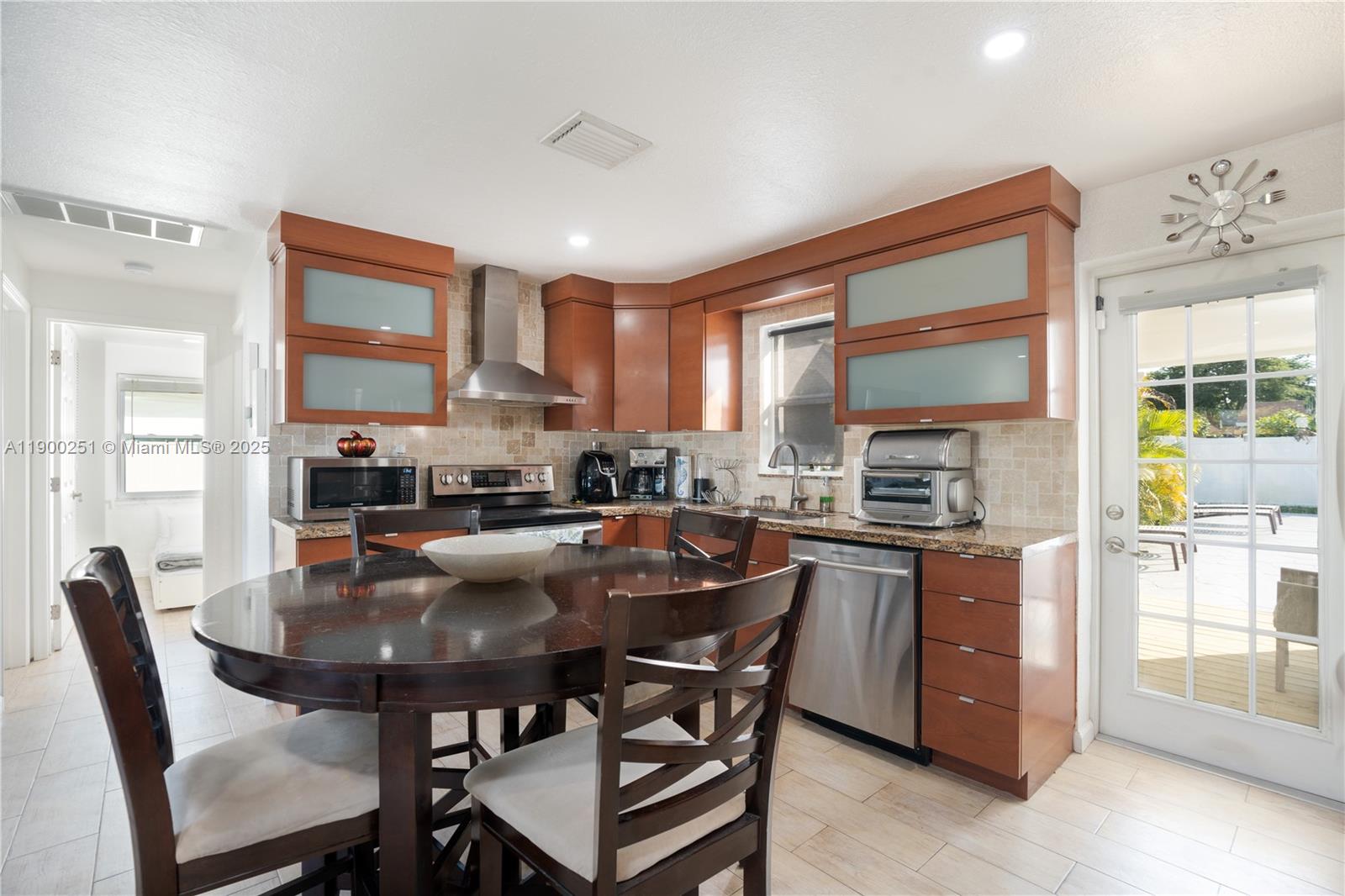 BEVERLY PARK - Residential Lease