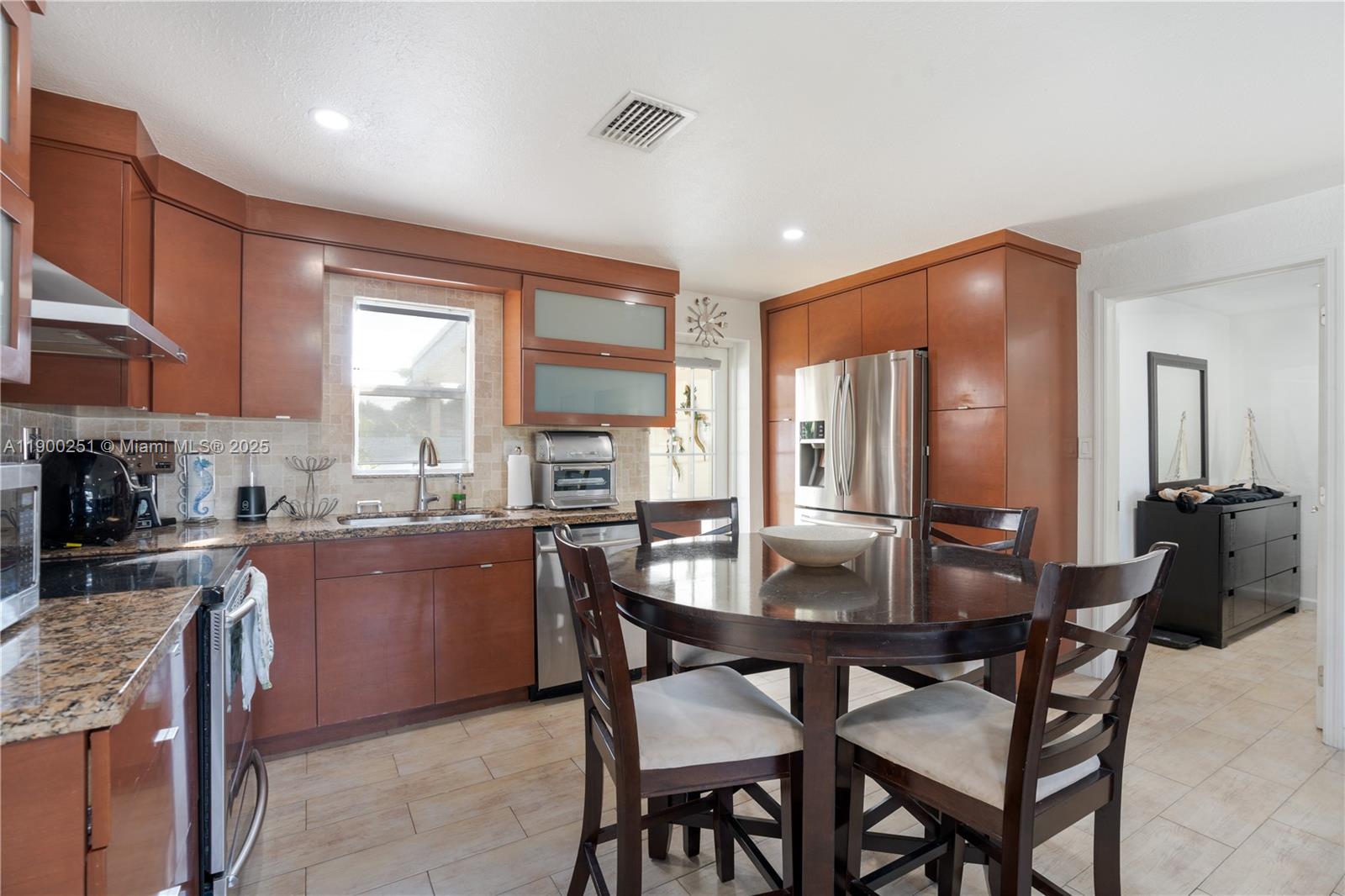 BEVERLY PARK - Residential Lease
