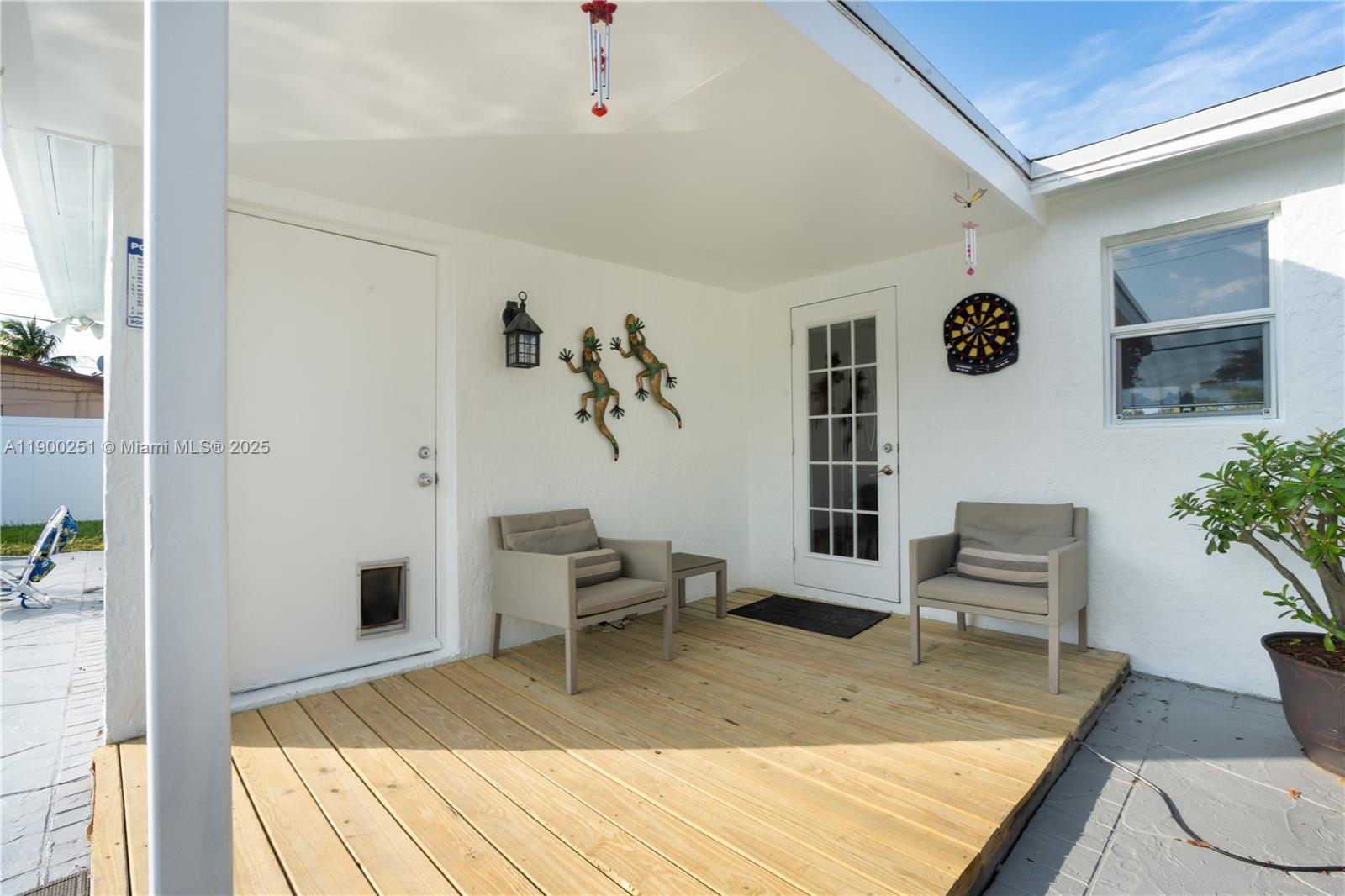 BEVERLY PARK - Residential Lease