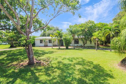 Miami-Dade Fixer Upper Homes for Sale 17 23500 SW 153rd Ct Homestead FL 33032