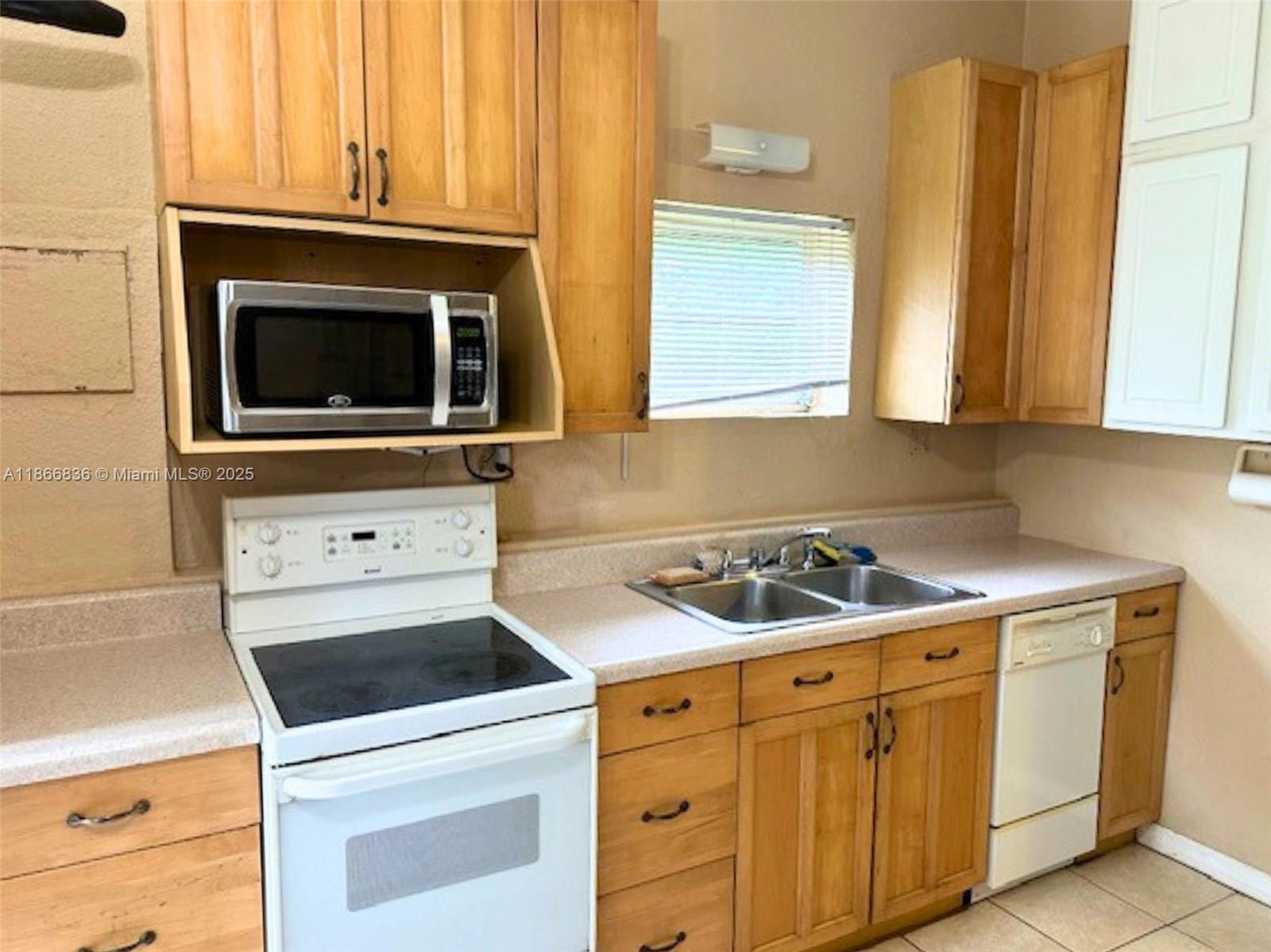 SILVER PALM ESTS PT 1 - Residential