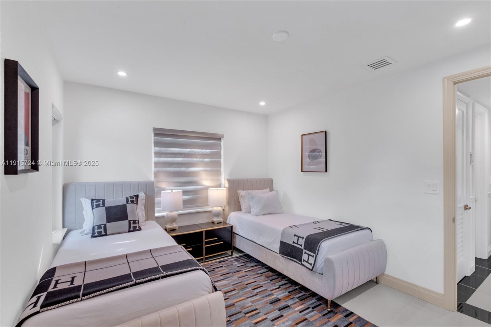 VICTORIA HIGHLANDS AMD PL - Residential