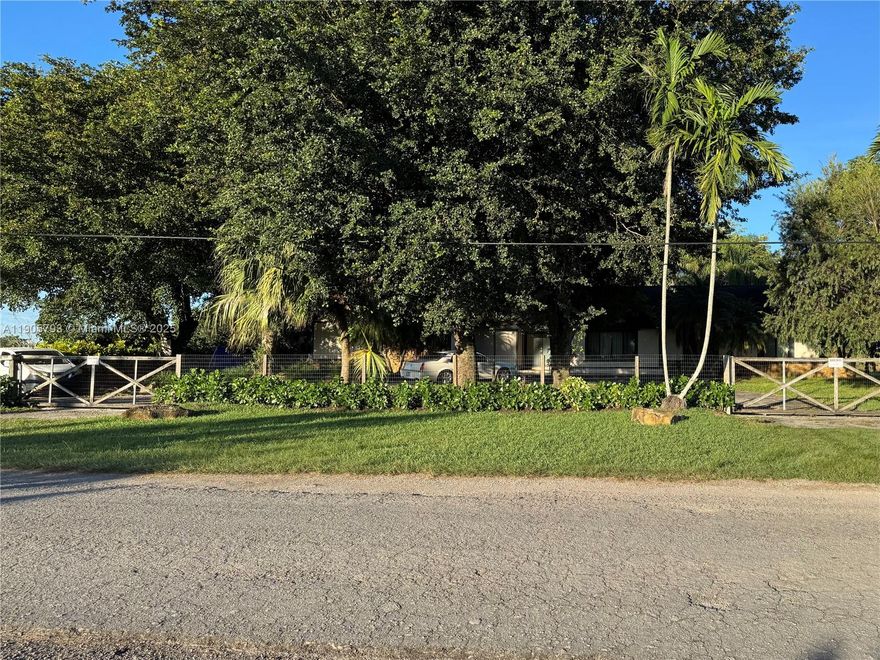 Discover your own private retreat in this spacious 4-bedroom, 2.5-bath home perfectly situated on a peaceful 1.7-acre corner lot.
Step inside to find vaulted ceilings that create a bright, open feel throughout the main living spaces. The inviting living room features a cozy fireplace, while the kitchen includes a new ceramic stovetop and plenty of counter space for cooking and entertaining. The primary suite offers a walk-in closet and a relaxing atmosphere for unwinding at the end of the day. Enjoy the best of Florida living with a large screened-in pool and patio area—perfect for outdoor gatherings or quiet mornings with a view. 
This property combines privacy, space, and comfort in one beautiful package—ready for you to call home.