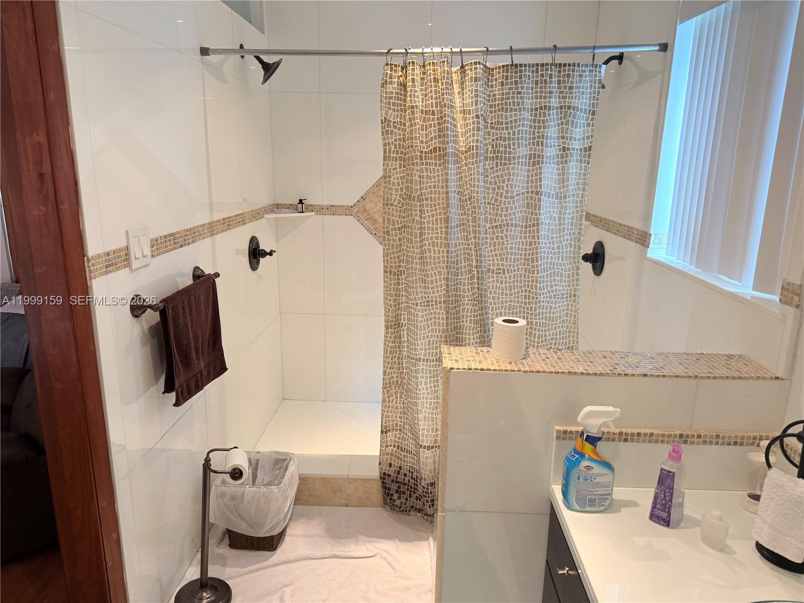 JAMIES PARK - Residential Lease