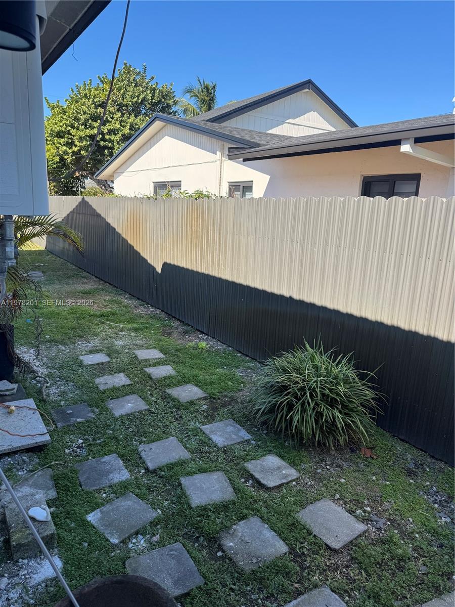 SOUTHERN ESTATES 10TH ADD - Residential Lease