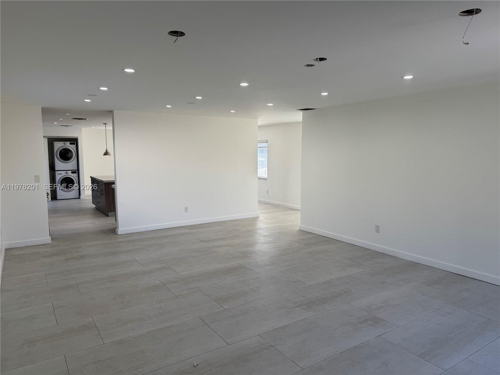 SOUTHERN ESTATES 10TH ADD - Residential Lease