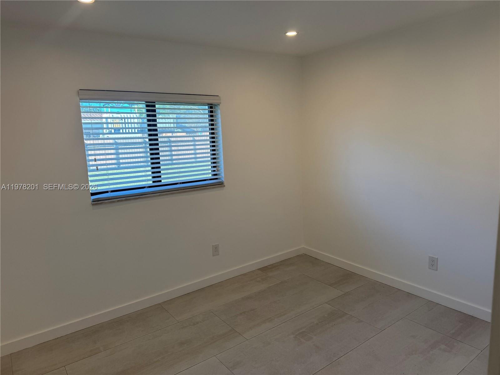 SOUTHERN ESTATES 10TH ADD - Residential Lease