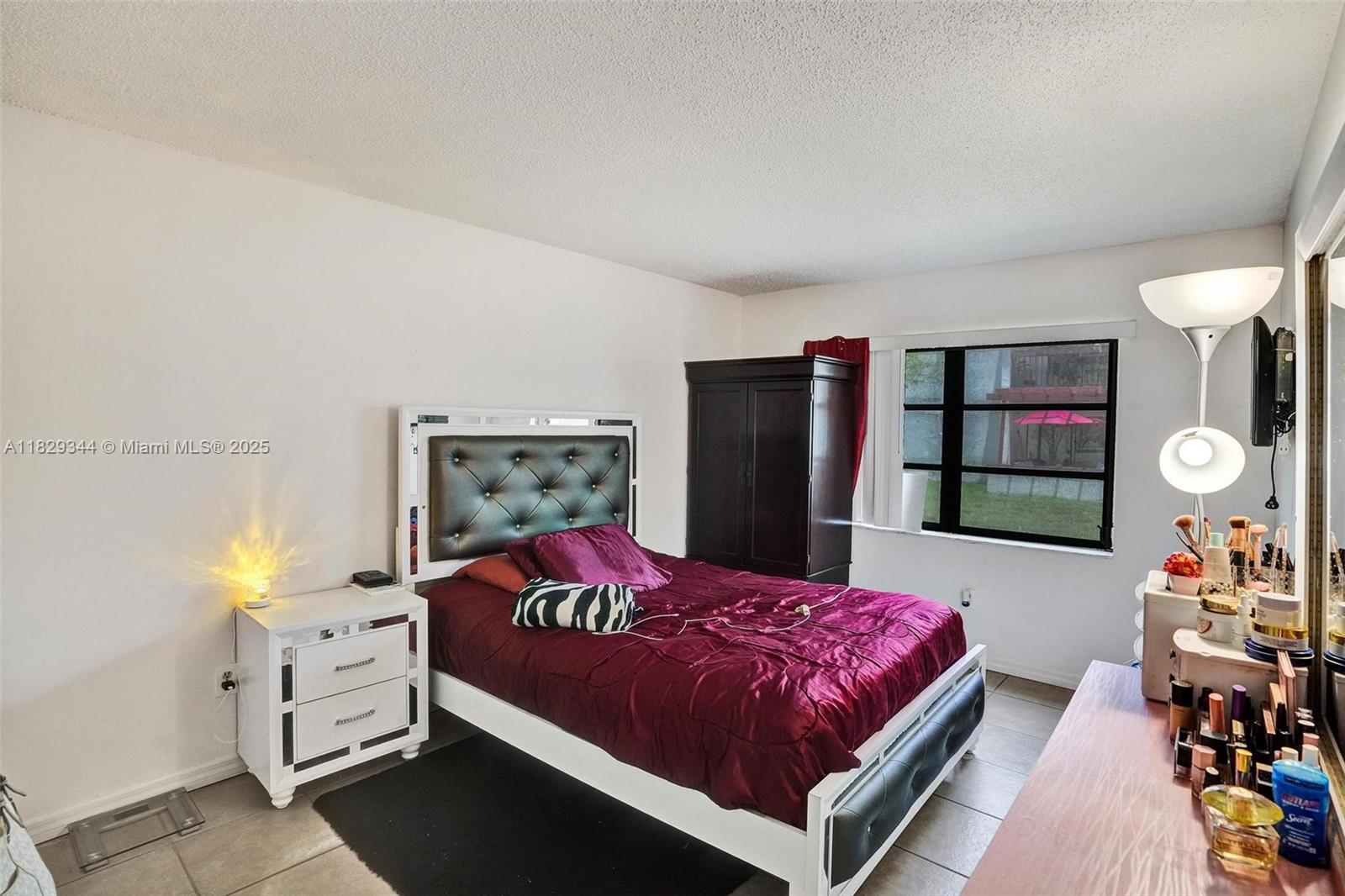 LAGO DEL REY CONDO #1 - Residential