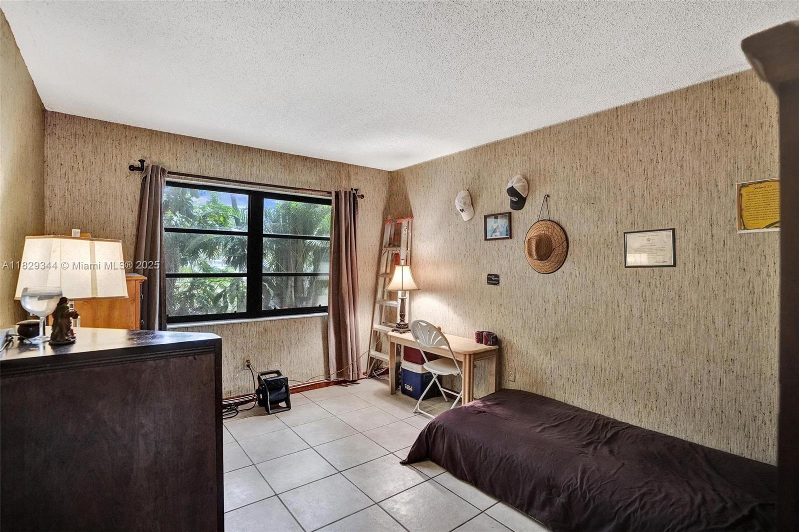 LAGO DEL REY CONDO #1 - Residential