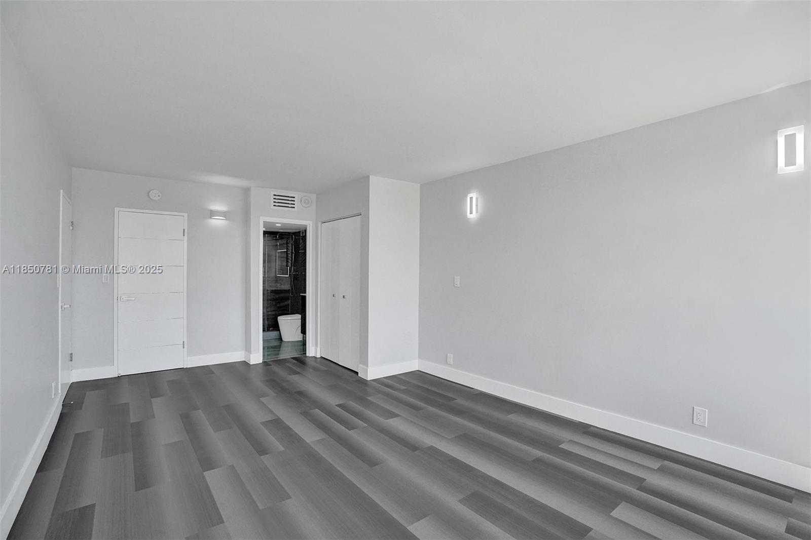 OLYMPUS CONDO PHASE - Residential