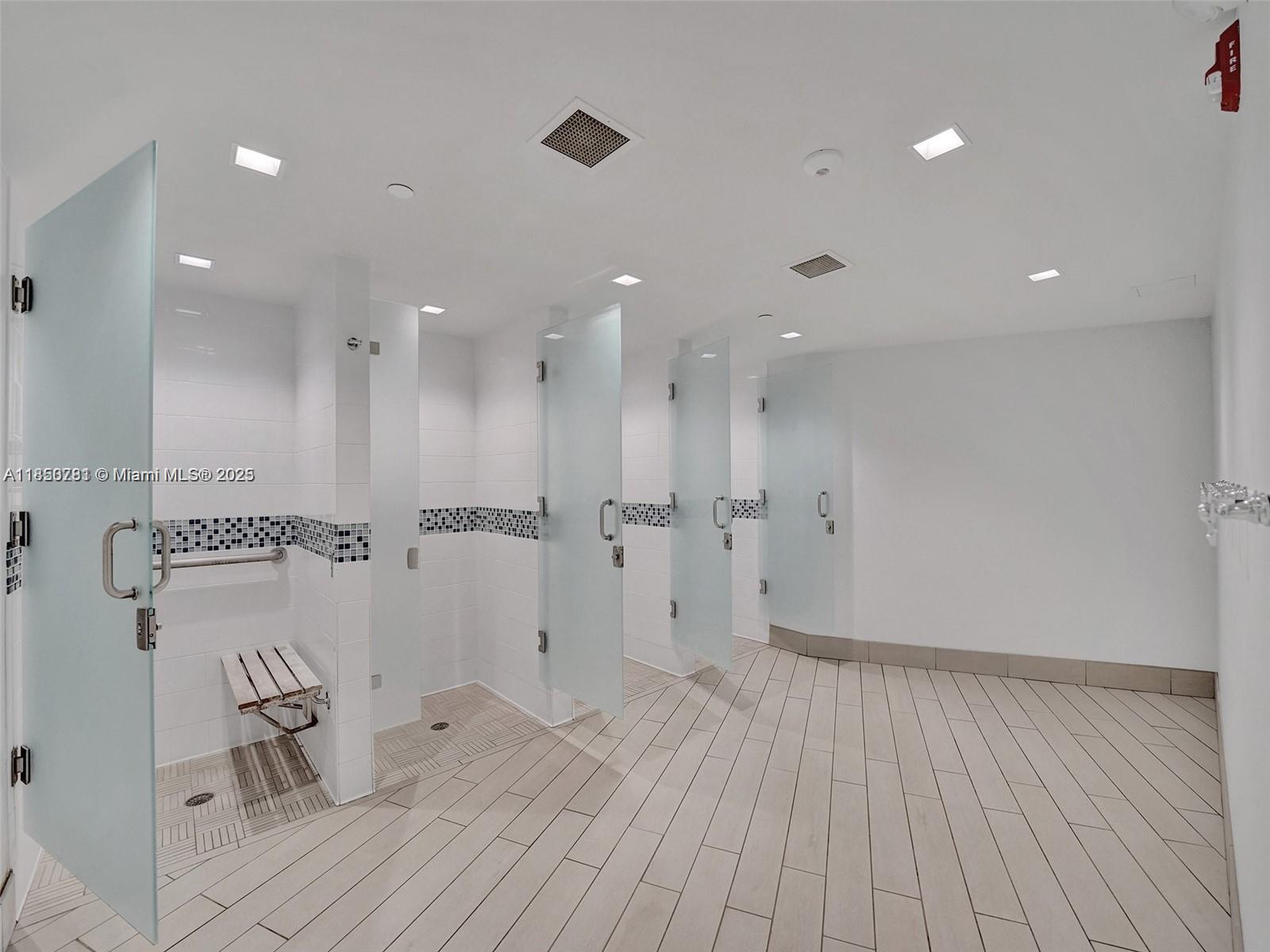 OLYMPUS CONDO PHASE - Residential