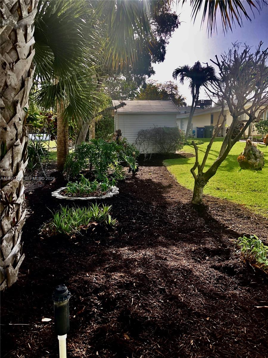SURFSIDE UNIT 1 SUBDIVISI - Residential
