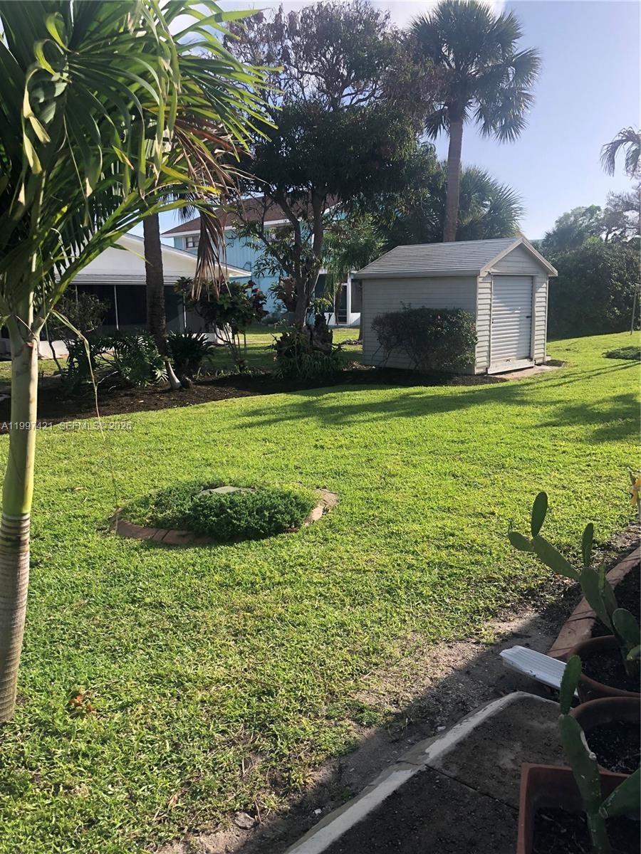 SURFSIDE UNIT 1 SUBDIVISI - Residential