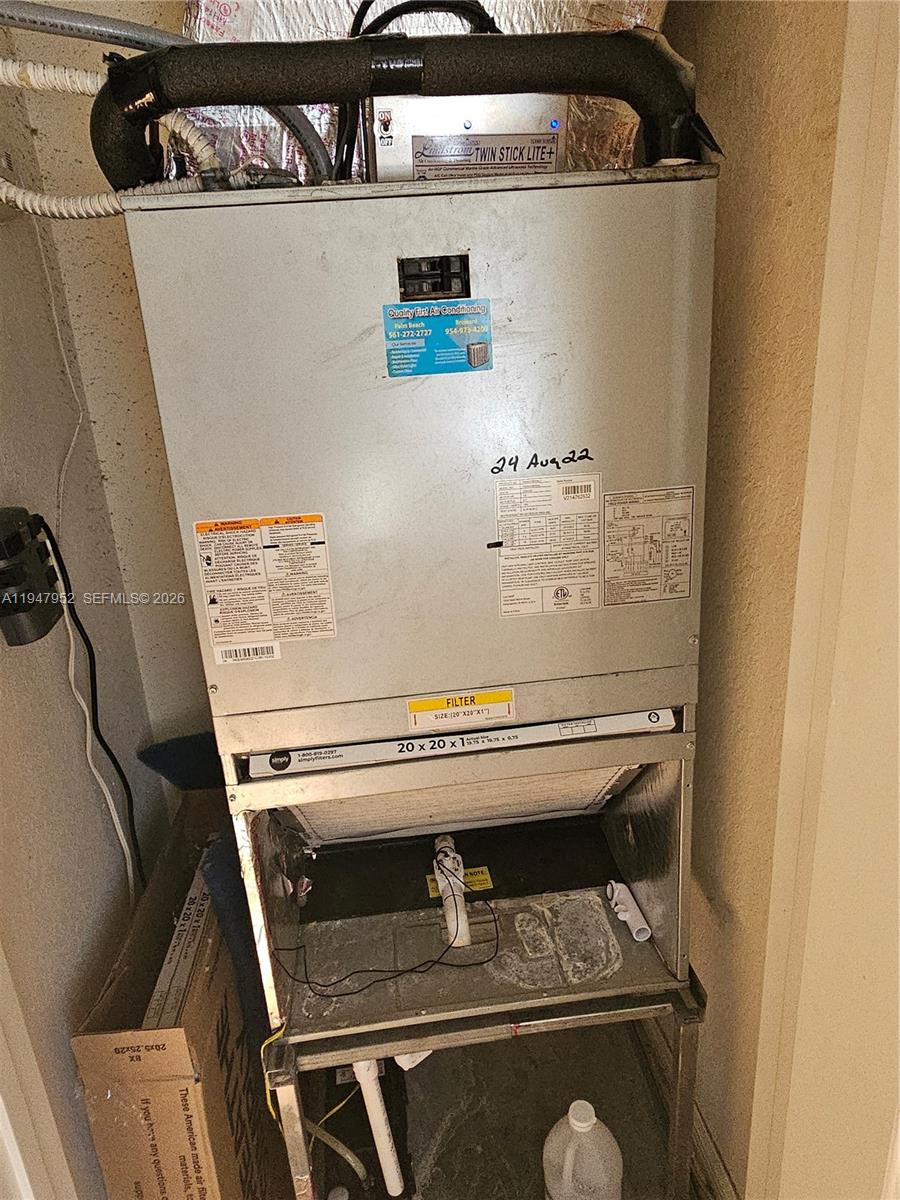 SOUTHAMPTON CONDOMINIUM E - Residential